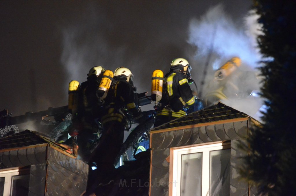 Feuer 2 Koeln Junkersdorf Salzburgerweg P101.JPG - Miklos Laubert